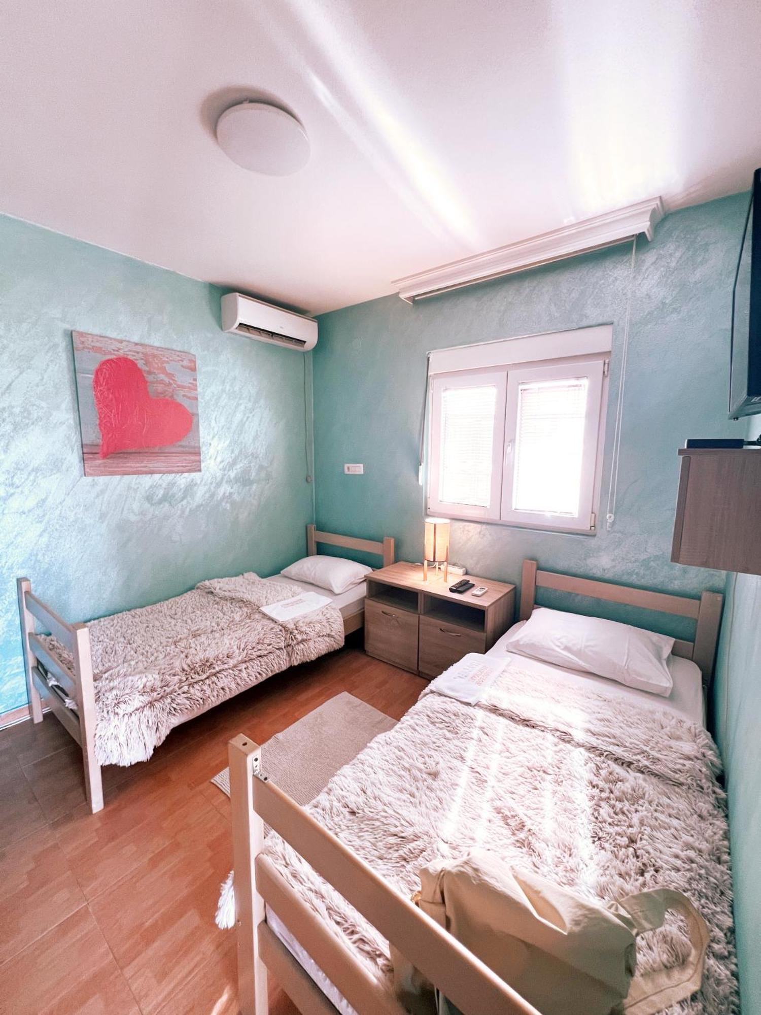 Apartments Aerodrom Podgorica Zimmer foto